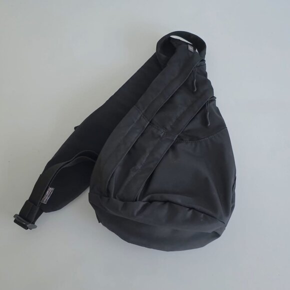 VICTORINOX SLING BAG! ๐๐๐ - Picture 7 of 16